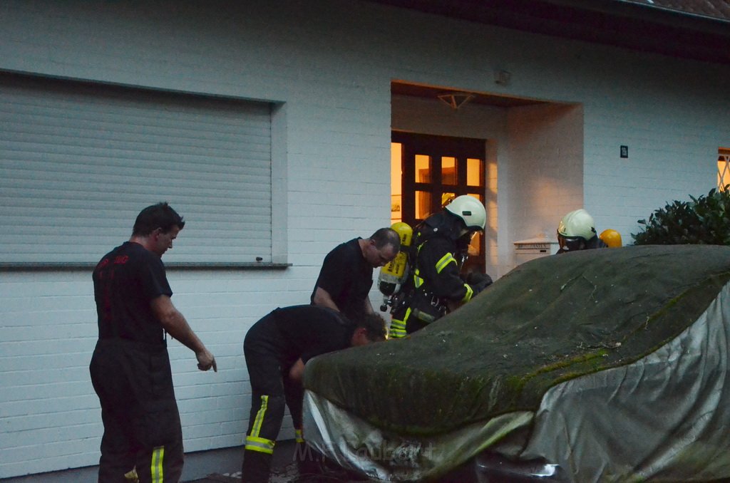 Feuer Einfamilienhaus Koeln Ostheim Saarbrueckerstr P61.JPG